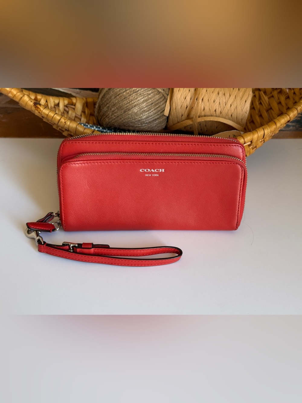 Coach Red Leather Double Zip Accordion Wristlet Wallet READ DESCRIPTION | FLAW